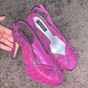 White House Black Market Magenta Heels Size 6